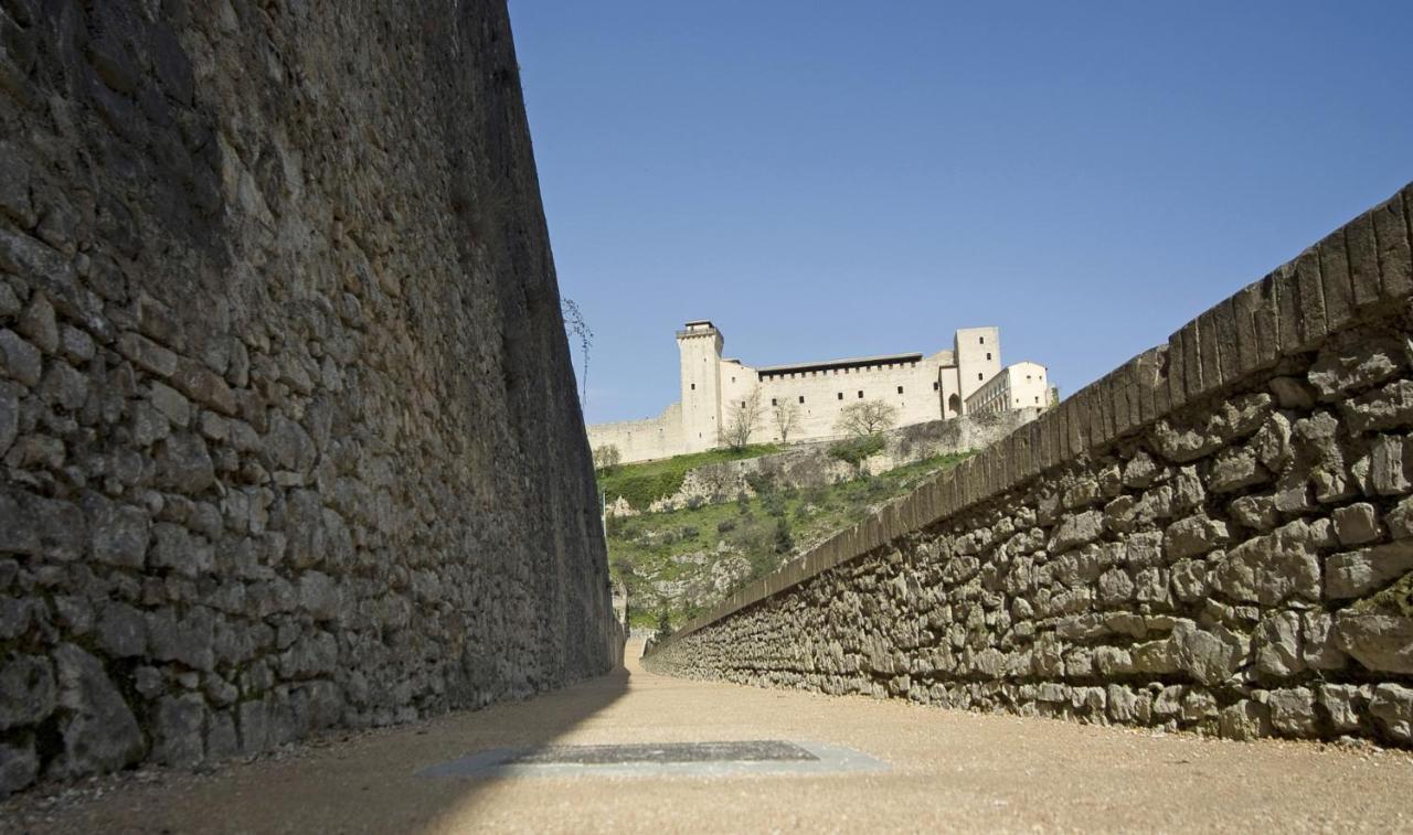 Palazzo Lauri Spoleto Appartement Buitenkant foto