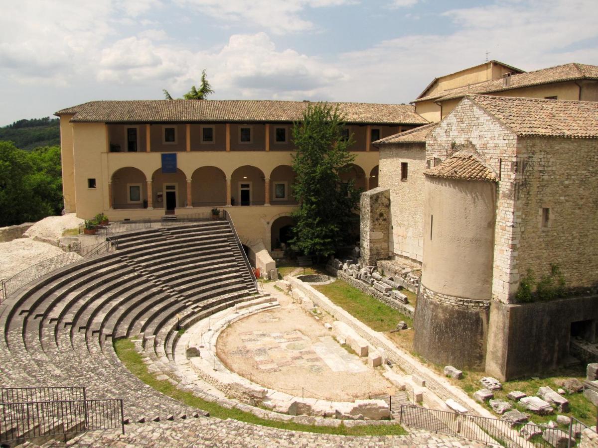 Palazzo Lauri Spoleto Appartement Buitenkant foto
